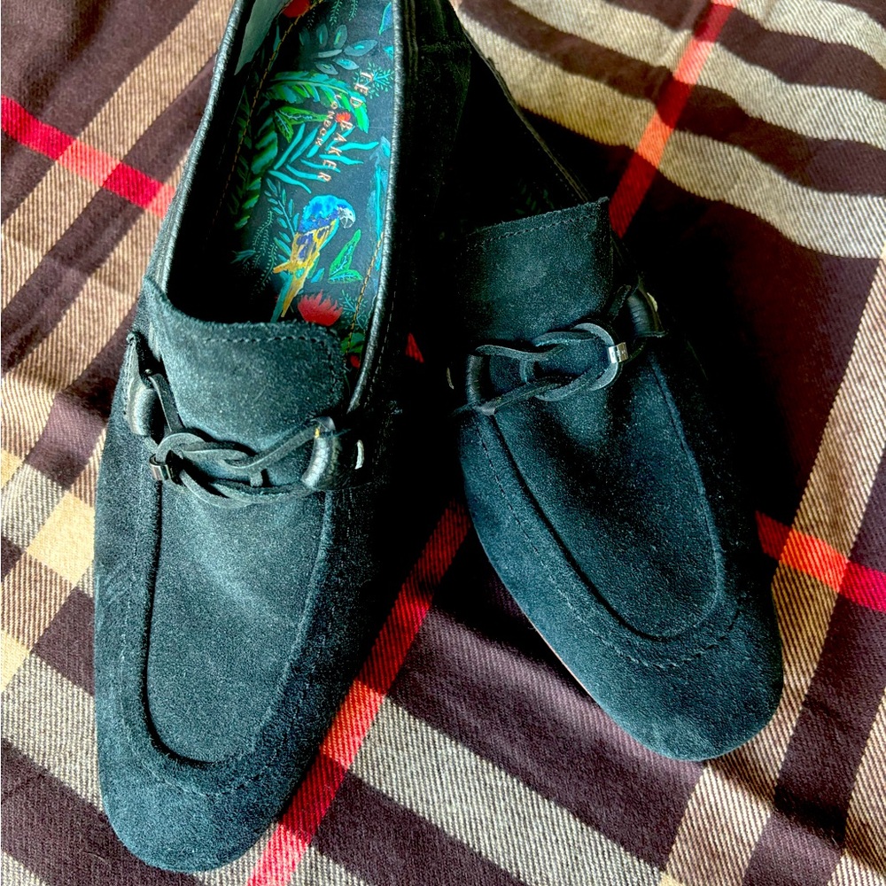 Ted Baker London Men’s Black Suede Loafers – Size 8 (US)